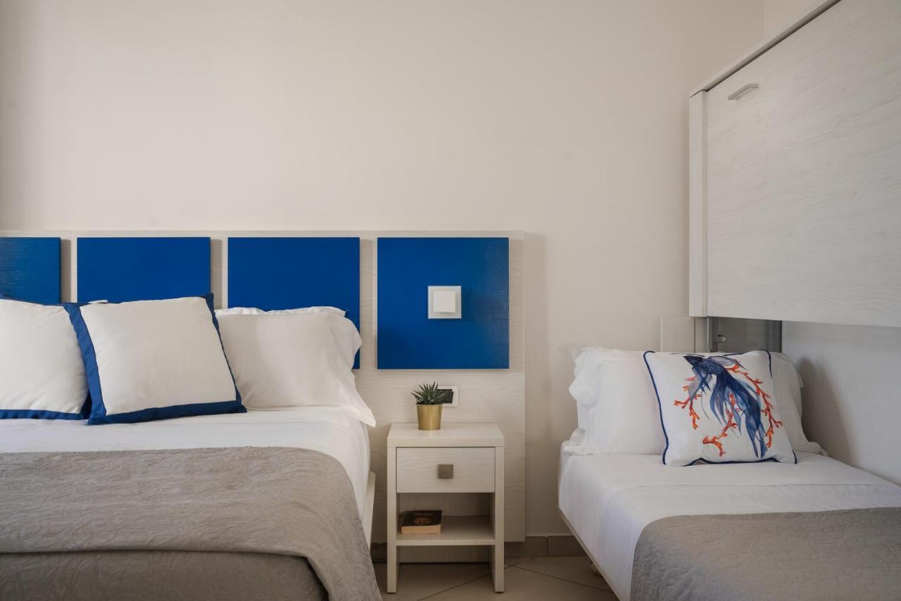 Hotel Embassy Riccione Esterno foto