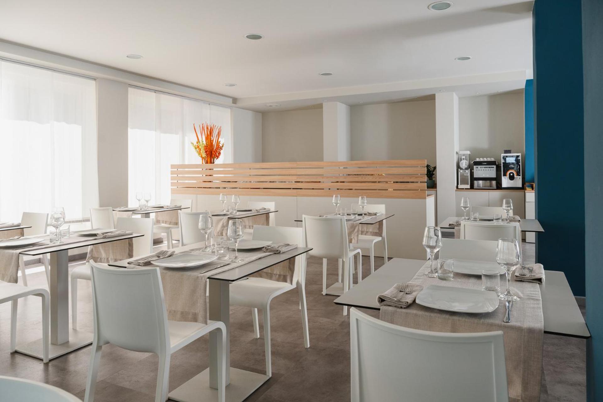 Hotel Embassy Riccione Esterno foto