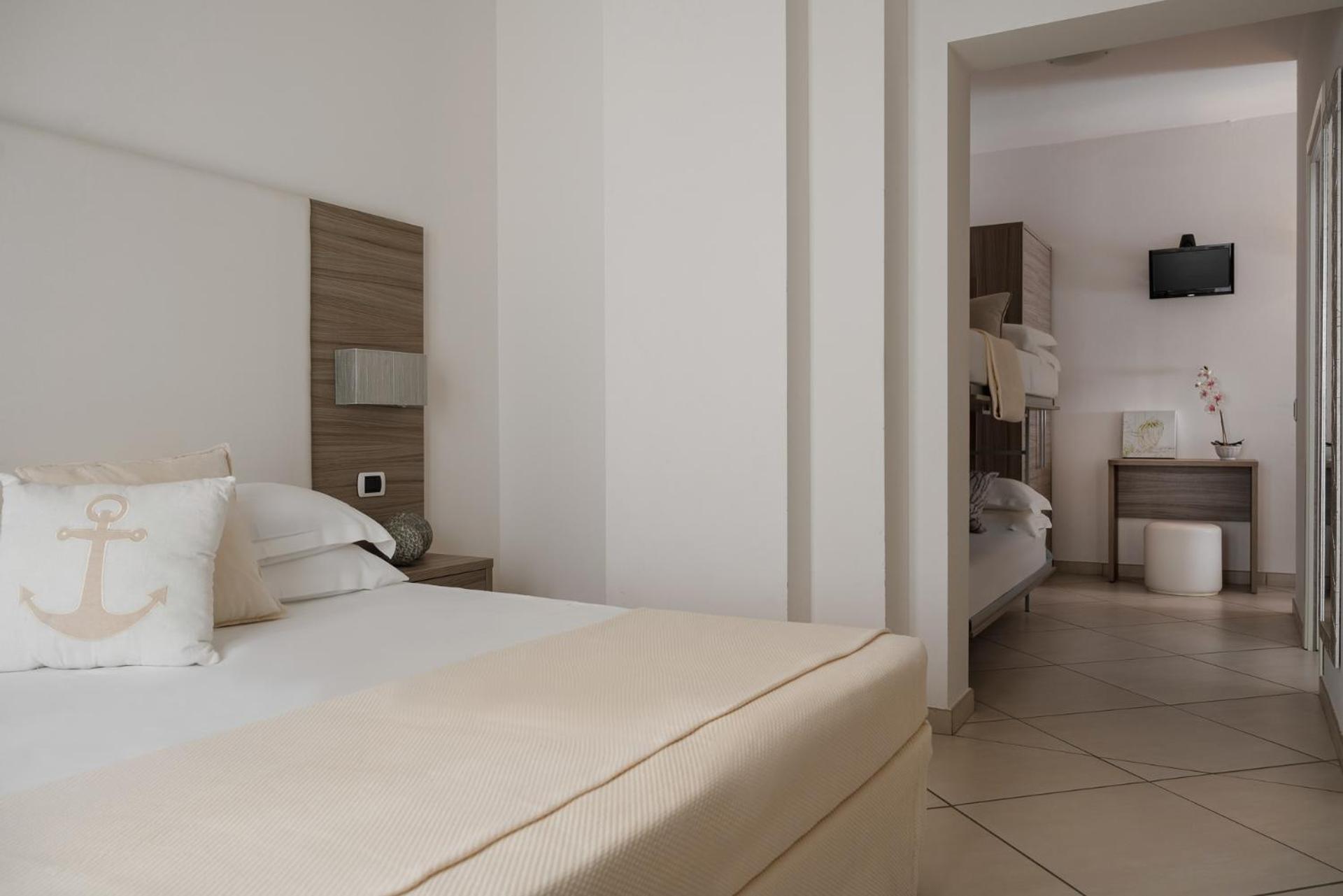 Hotel Embassy Riccione Esterno foto