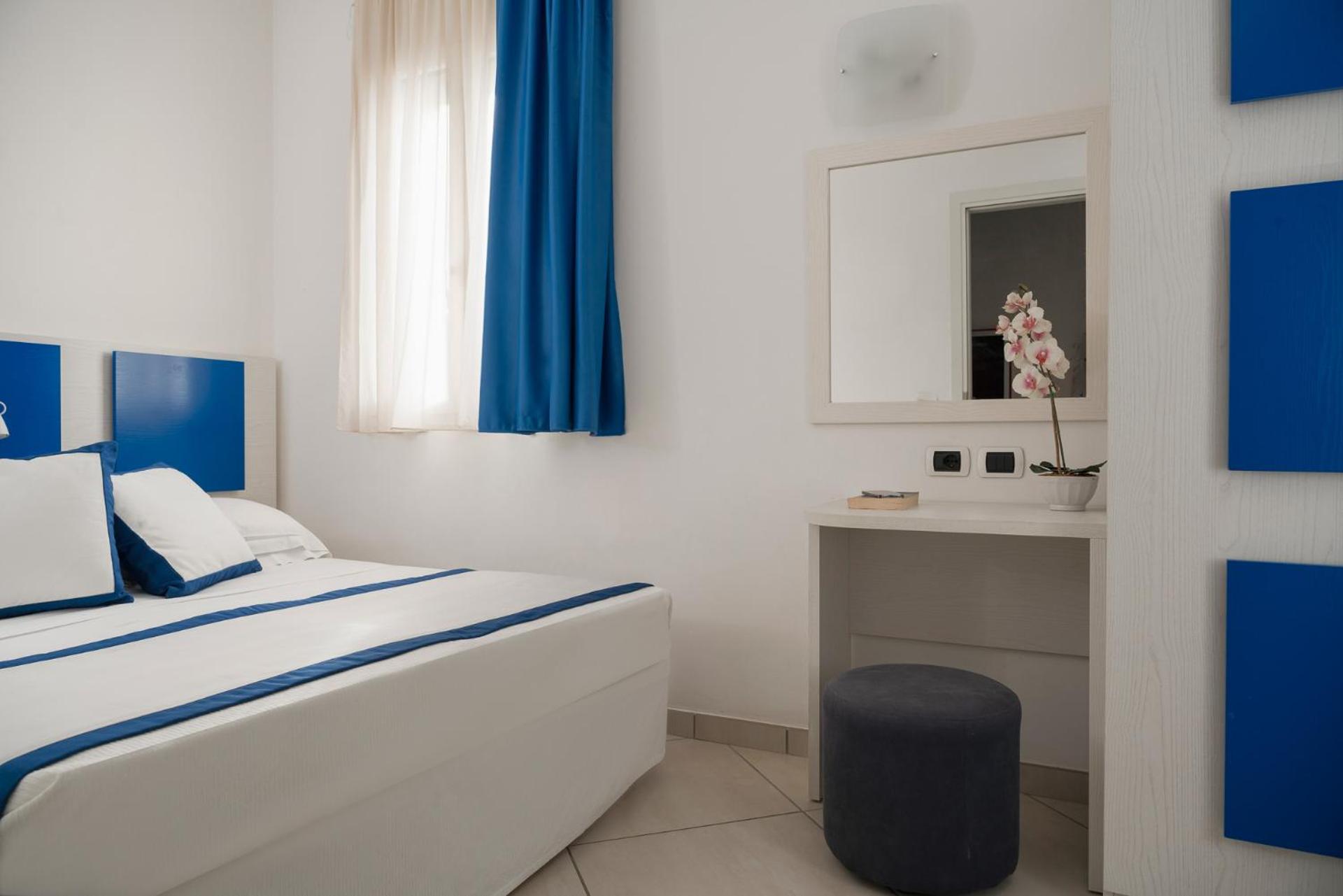 Hotel Embassy Riccione Esterno foto