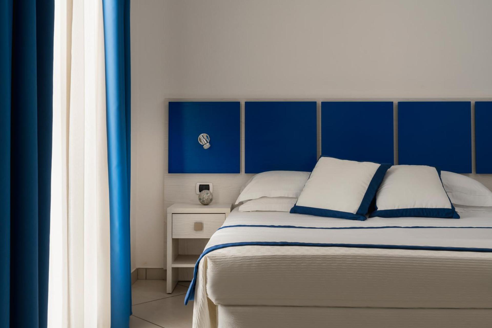 Hotel Embassy Riccione Esterno foto
